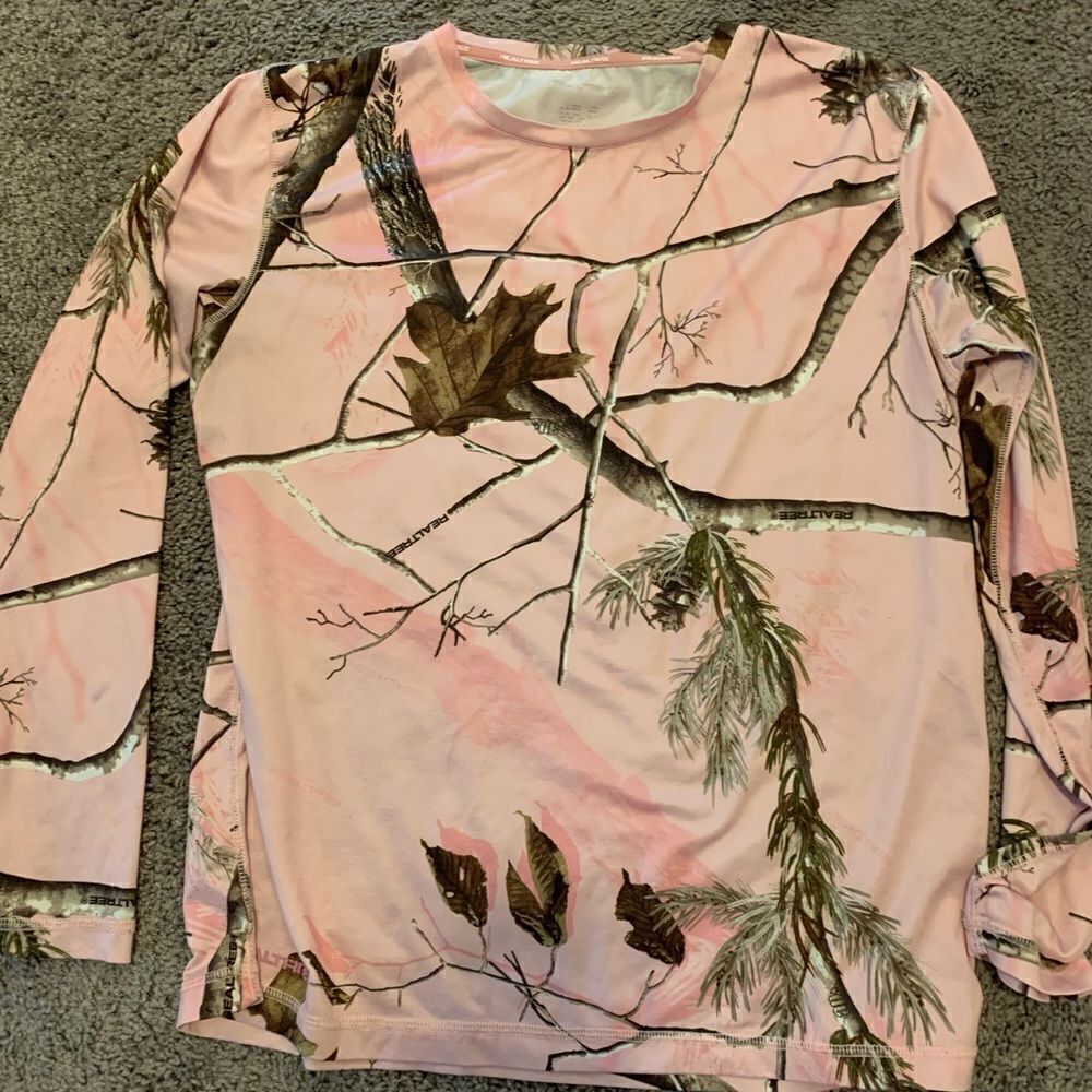 RealTree Women’s under layer shirt Size Large